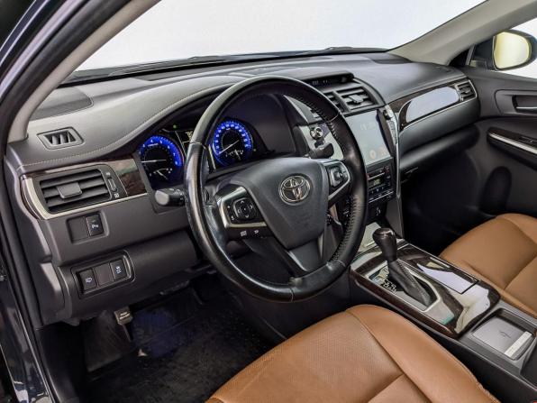 Toyota Camry VII (XV50) Рестайлинг с пробегом 2017 года, цена 2 850 000 рублей, 52500 км, седан, Автокод Объявления