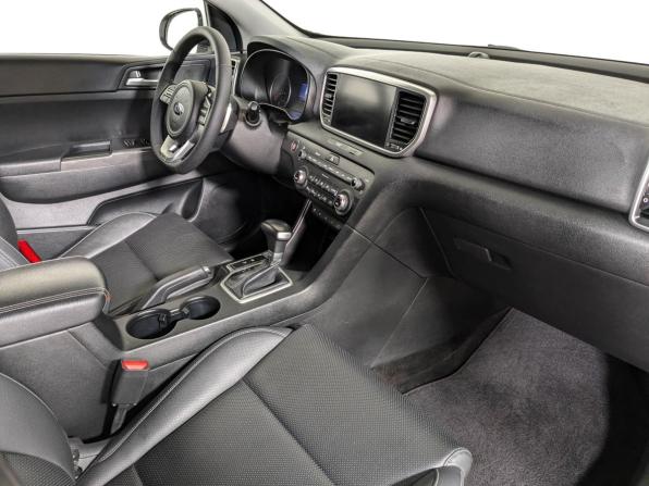 Kia Sportage IV Рестайлинг с пробегом 2018 года, цена 2 105 500 рублей, 99000 км, внедорожник, Автокод Объявления