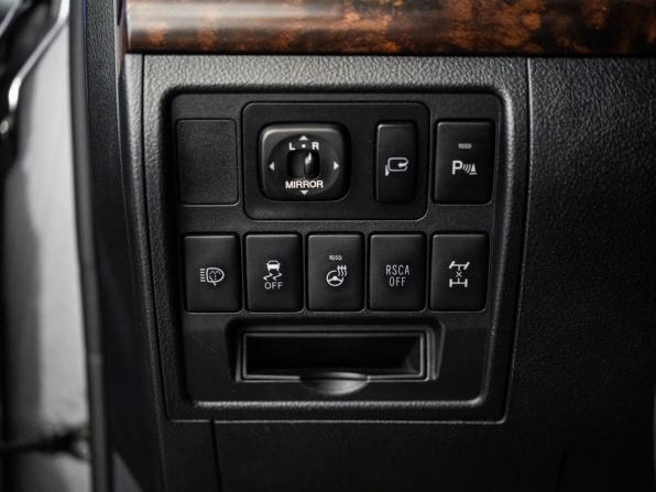 Toyota Land Cruiser 200 Series Рестайлинг 1 с пробегом 2012 года, цена 4 000 000 рублей, 260555 км, внедорожник, Автокод Объявления