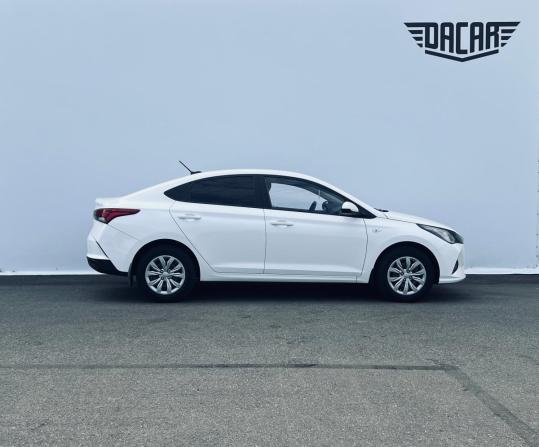 Hyundai Solaris II Рестайлинг с пробегом 2021 года, цена 1 450 000 рублей, 128000 км, седан, Автокод Объявления