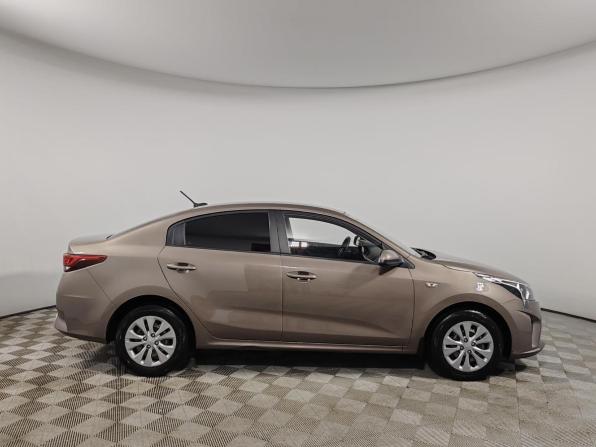 Kia Rio IV Рестайлинг с пробегом 2022 года, цена 1 649 000 рублей, 69210 км, седан, Автокод Объявления