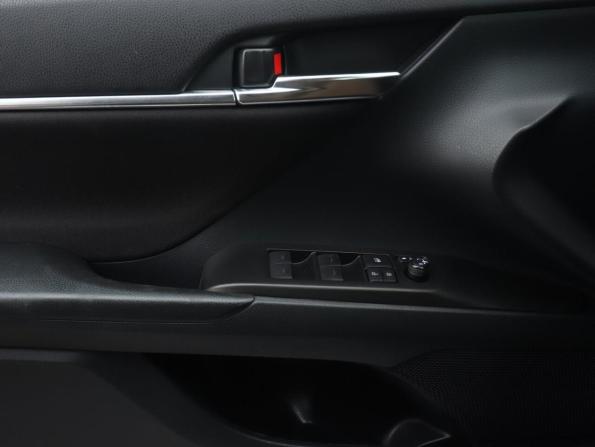Toyota Camry VIII (XV70) Рестайлинг с пробегом 2021 года, цена 3 407 000 рублей, 48000 км, седан, Автокод Объявления