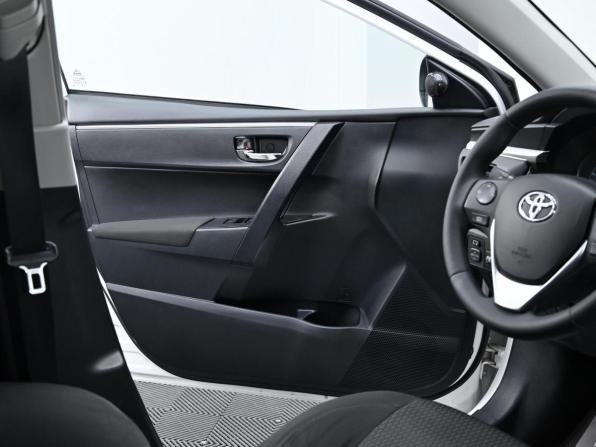 Toyota Corolla XI (E160 E170 E180) с пробегом 2013 года, цена 1 099 000 рублей, 103000 км, седан, Автокод Объявления