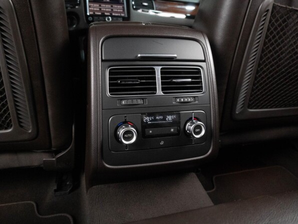 Volkswagen Touareg II с пробегом 2012 года, цена 2 379 000 рублей, 152067 км, внедорожник, Автокод Объявления