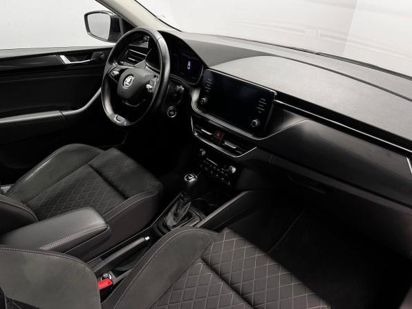 Skoda Rapid II с пробегом 2021 года, цена 1 445 000 рублей, 130266 км, лифтбек, Автокод Объявления