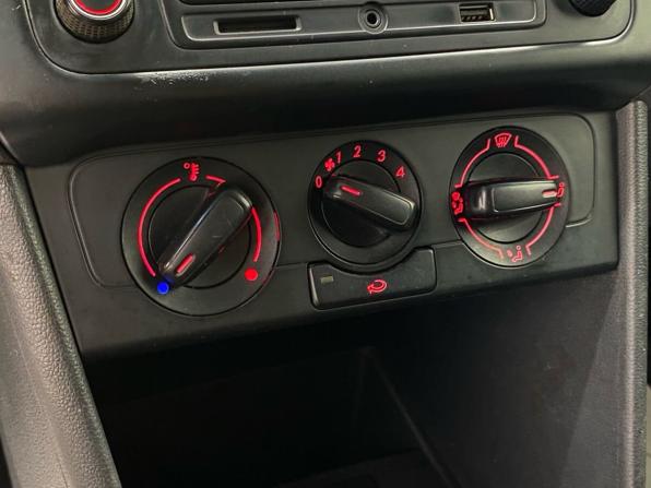 Volkswagen Polo V с пробегом 2010 года, цена 399 000 рублей, 228991 км, седан, Автокод Объявления