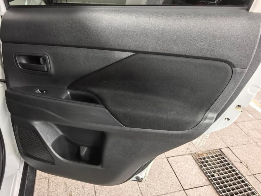 Mitsubishi Outlander III Рестайлинг 3 Санкт-Петербург  - изображение 17