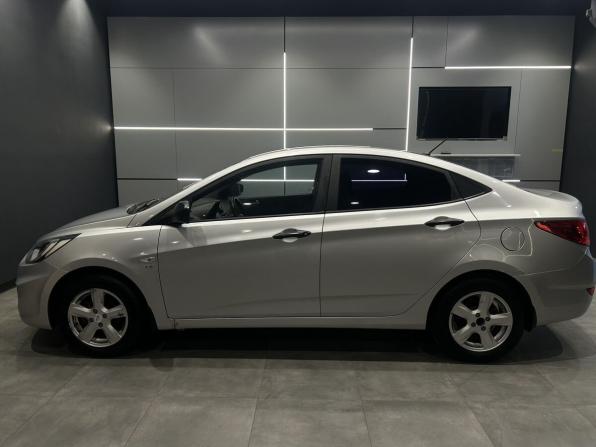 Hyundai Solaris I с пробегом 2012 года, цена 595 000 рублей, 244000 км, седан, Автокод Объявления