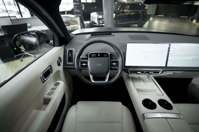 Новый Li Auto (Lixiang) L9 I Рестайлинг 2025 года, цена 12 290 000 рублей, внедорожник, Автокод Объявления