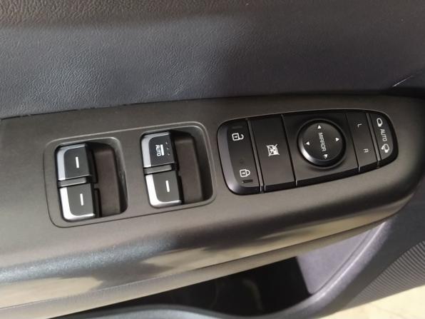 Kia Sportage IV с пробегом 2016 года, цена 1 739 000 рублей, 111000 км, внедорожник, Автокод Объявления