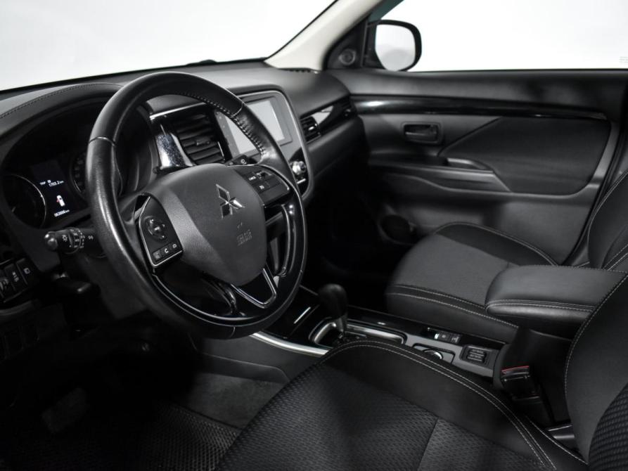 Mitsubishi Outlander III Рестайлинг 3 Санкт-Петербург  - изображение 10