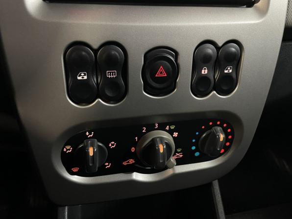 Renault Logan I Рестайлинг с пробегом 2011 года, цена 559 900 рублей, 135506 км, седан, Автокод Объявления