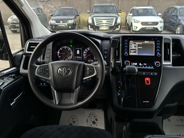 Toyota HiAce H300 с пробегом 2020 года, цена 6 290 000 рублей, 100670 км, минивэн, Автокод Объявления