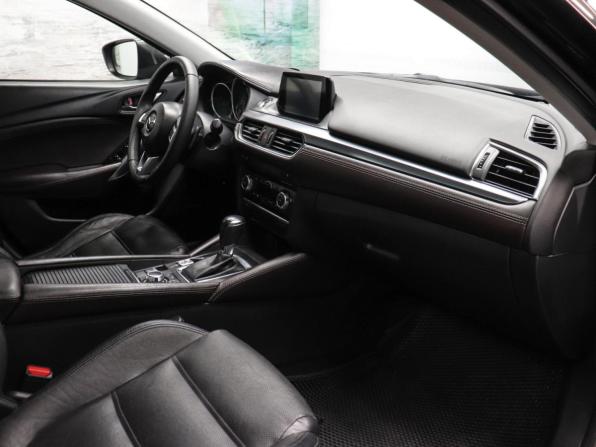 Mazda 6 III (GJ) Рестайлинг с пробегом 2016 года, цена 1 699 000 рублей, 128000 км, седан, Автокод Объявления