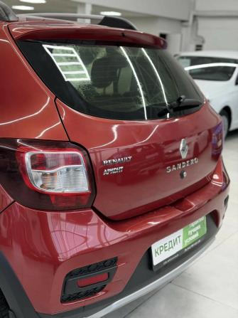 Renault Sandero II с пробегом 2015 года, цена 849 000 рублей, 234789 км, хэтчбек, Автокод Объявления