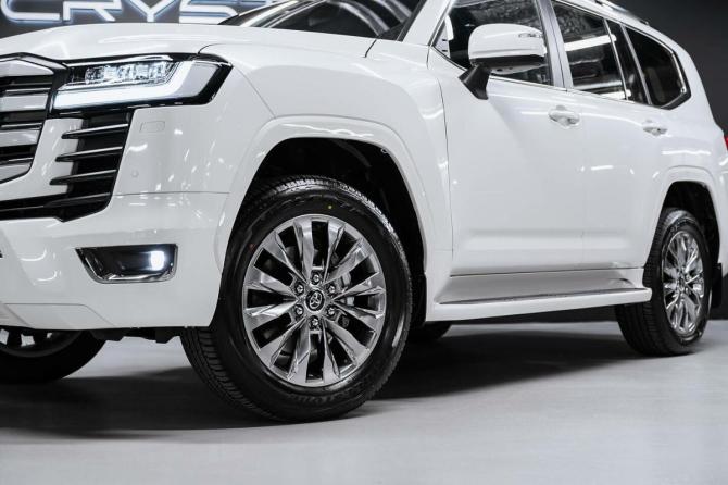 Новый Toyota Land Cruiser 300 Series 2026 года, цена 13 990 000 рублей, внедорожник, Автокод Объявления