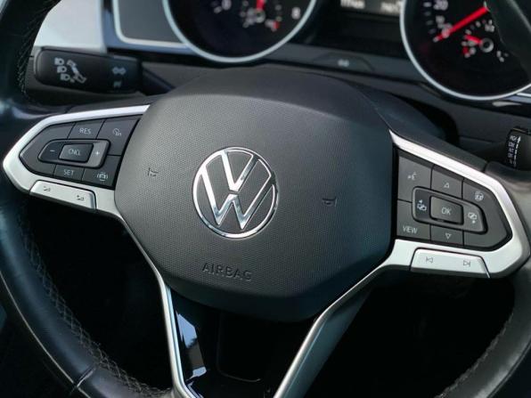 Volkswagen Passat B8 Рестайлинг с пробегом 2021 года, цена 2 230 600 рублей, 117426 км, седан, Автокод Объявления