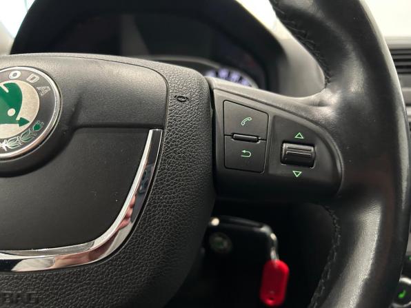 Skoda Octavia II (A5) Рестайлинг с пробегом 2012 года, цена 849 000 рублей, 225381 км, универсал, Автокод Объявления