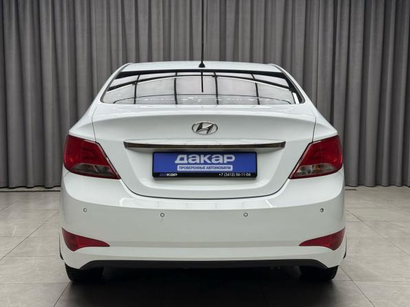 Hyundai Solaris I Рестайлинг с пробегом 2016 года, цена 1 329 000 рублей, 76569 км, седан, Автокод Объявления