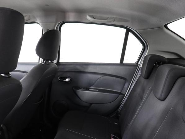Renault Logan II Рестайлинг с пробегом 2019 года, цена 1 100 000 рублей, 61983 км, седан, Автокод Объявления
