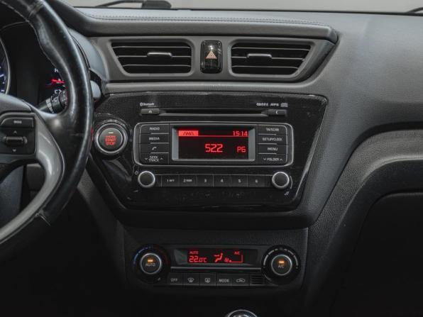 Kia Rio III Рестайлинг с пробегом 2015 года, цена 1 240 000 рублей, 86674 км, седан, Автокод Объявления