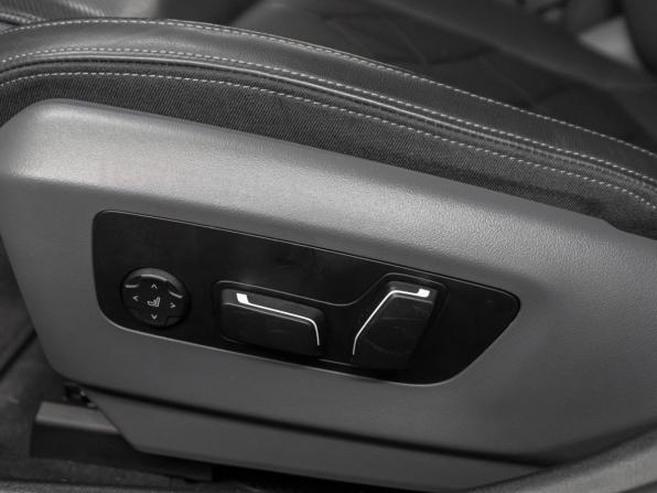 BMW 5 серии VIII (G60/G61/G68) с пробегом 2024 года, цена 8 950 000 рублей, 17793 км, седан, Автокод Объявления