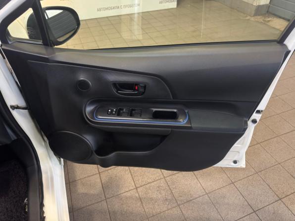 Toyota Aqua I с пробегом 2014 года, цена 749 000 рублей, 151000 км, хэтчбек, Автокод Объявления