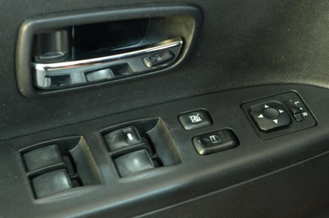 Mitsubishi ASX I с пробегом 2010 года, цена 1 049 000 рублей, 235000 км, внедорожник, Автокод Объявления