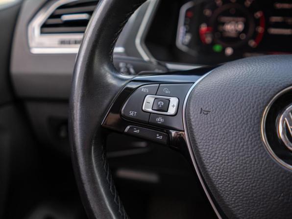 Volkswagen Tiguan II с пробегом 2018 года, цена 2 799 000 рублей, 142468 км, внедорожник, Автокод Объявления