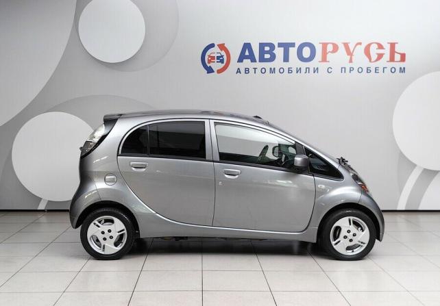 Mitsubishi i-MiEV с пробегом 2011 года, цена 790 000 рублей, 81345 км, хэтчбек, Автокод Объявления