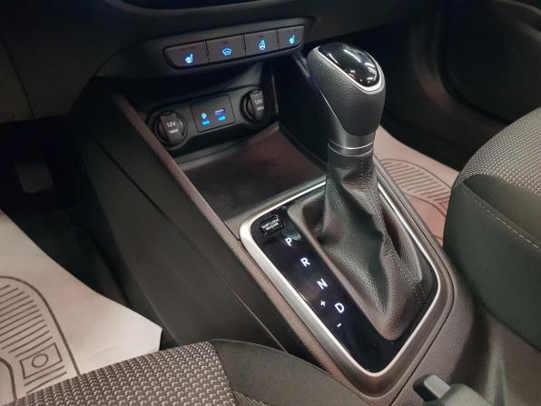 Hyundai Solaris II с пробегом 2019 года, цена 1 585 000 рублей, 41800 км, седан, Автокод Объявления