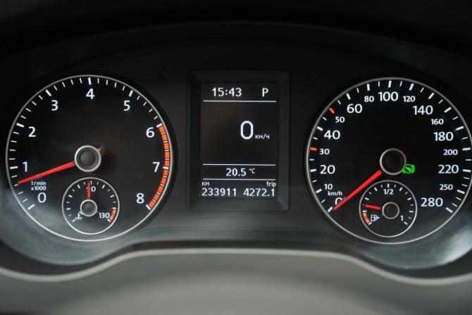 Volkswagen Jetta VI с пробегом 2013 года, цена 1 080 000 рублей, 233850 км, седан, Автокод Объявления