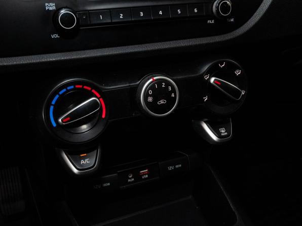 Kia Rio IV с пробегом 2018 года, цена 1 048 000 рублей, 129321 км, седан, Автокод Объявления