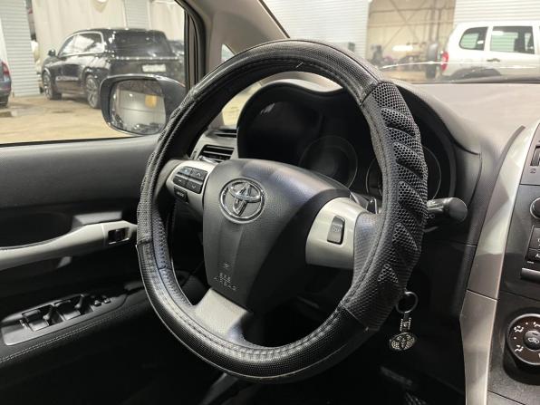 Toyota Auris I Рестайлинг с пробегом 2010 года, цена 660 000 рублей, 139850 км, хэтчбек, Автокод Объявления