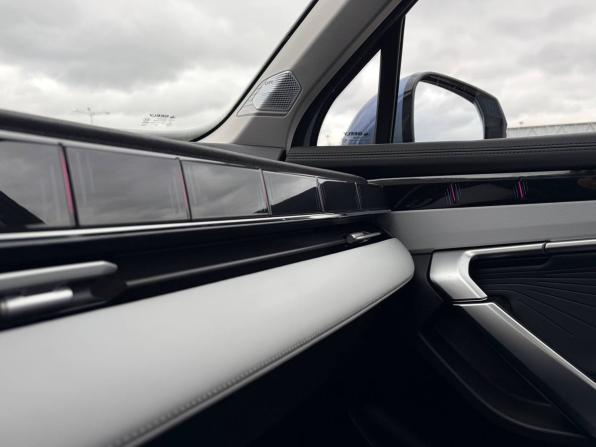 Geely Atlas II с пробегом 2024 года, цена 2 995 000 рублей, 1781 км, внедорожник, Автокод Объявления