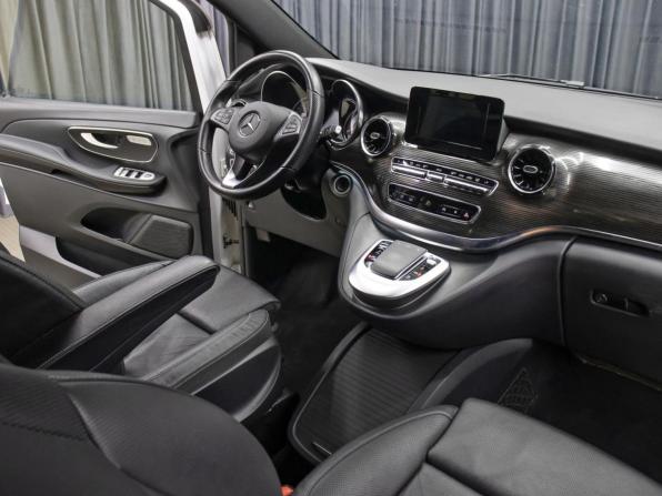 Mercedes-Benz V-Класс III (W447) Рестайлинг с пробегом 2022 года, цена 7 498 000 рублей, 52783 км, минивэн, Автокод Объявления