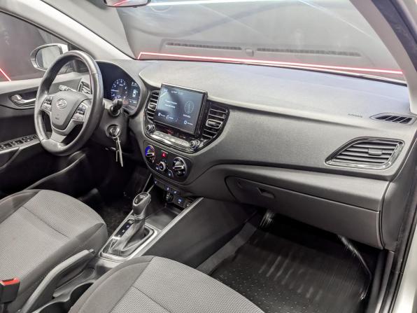 Hyundai Solaris II Рестайлинг с пробегом 2020 года, цена 1 645 000 рублей, 48366 км, седан, Автокод Объявления