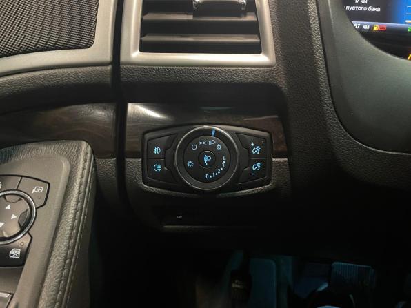 Ford Explorer V с пробегом 2013 года, цена 1 299 000 рублей, 303000 км, внедорожник, Автокод Объявления