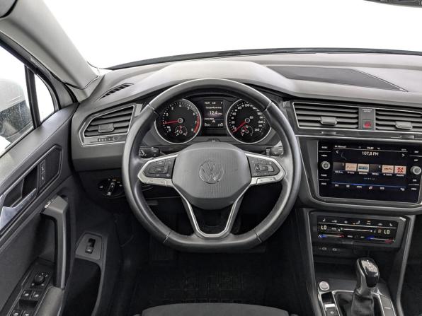 Volkswagen Tiguan II Рестайлинг с пробегом 2021 года, цена 3 630 000 рублей, 51800 км, внедорожник, Автокод Объявления