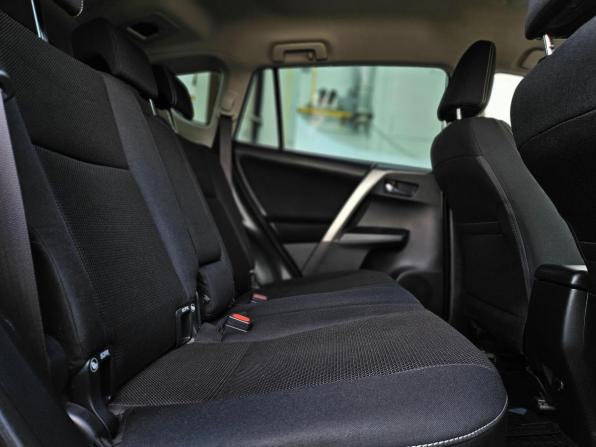 Toyota RAV4 IV (XA40) Рестайлинг с пробегом 2018 года, цена 2 200 000 рублей, 155555 км, внедорожник, Автокод Объявления