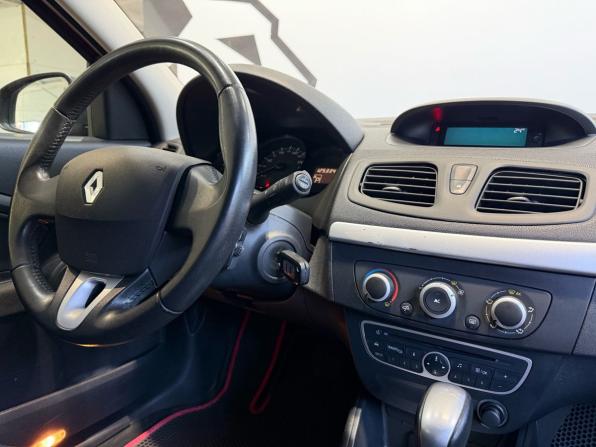 Renault Megane III Рестайлинг с пробегом 2012 года, цена 849 900 рублей, 125524 км, хэтчбек, Автокод Объявления