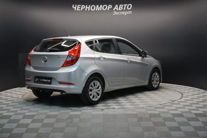 Hyundai Solaris I Рестайлинг с пробегом 2015 года, цена 1 080 000 рублей, 204000 км, хэтчбек, Автокод Объявления