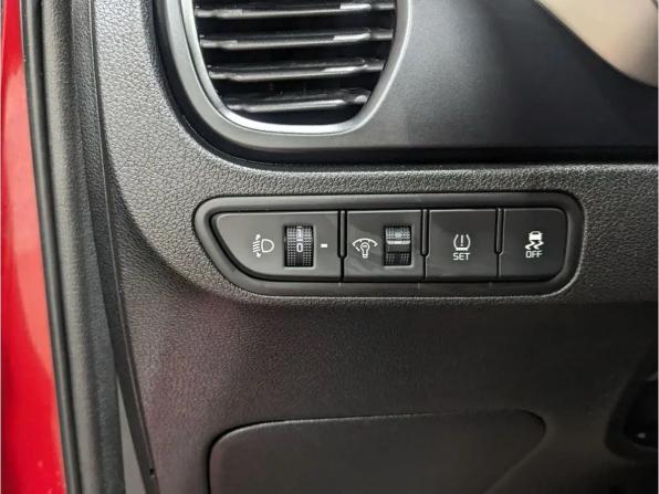 Kia Rio IV Рестайлинг с пробегом 2021 года, цена 1 259 000 рублей, 92000 км, седан, Автокод Объявления