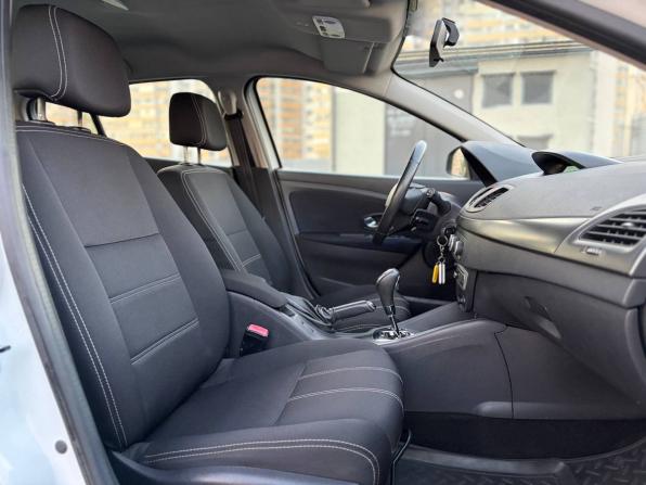 Renault Megane III Рестайлинг 2 с пробегом 2014 года, цена 630 000 рублей, 120878 км, хэтчбек, Автокод Объявления