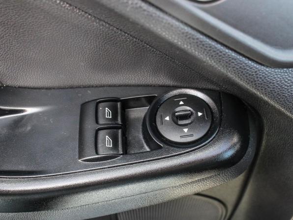 Ford Fiesta Mk6 Рестайлинг с пробегом 2016 года, цена 795 000 рублей, 71554 км, хэтчбек, Автокод Объявления