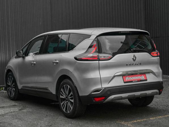 Renault Espace V с пробегом 2017 года, цена 1 690 000 рублей, 156085 км, минивэн, Автокод Объявления