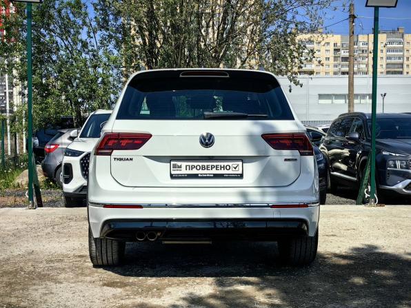 Volkswagen Tiguan II с пробегом 2018 года, цена 2 619 000 рублей, 131000 км, внедорожник, Автокод Объявления