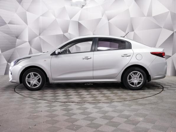 Kia Rio IV с пробегом 2017 года, цена 977 000 рублей, 197000 км, седан, Автокод Объявления