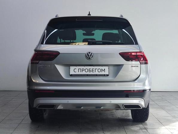 Volkswagen Tiguan II с пробегом 2018 года, цена 1 888 000 рублей, 264000 км, внедорожник, Автокод Объявления