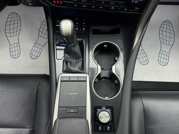 Lexus RX IV Рестайлинг с пробегом 2021 года, цена 6 459 000 рублей, 60306 км, внедорожник, Автокод Объявления